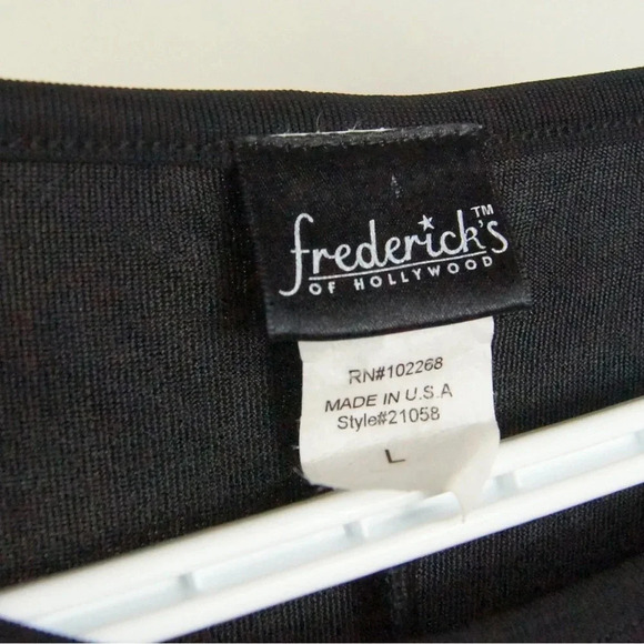 Vintage Fredrick’s of Hollywood Pinup Black Dress w Buckle Belt Details - Picture 4 of 4